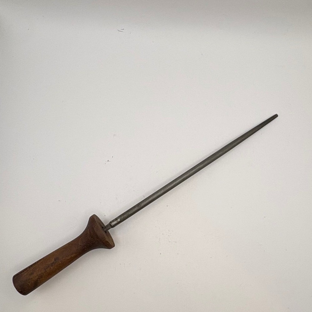 Vtg Chicago Cutlery CL38 Sharpening Steel Rod Walnut Wood Handle USA Made